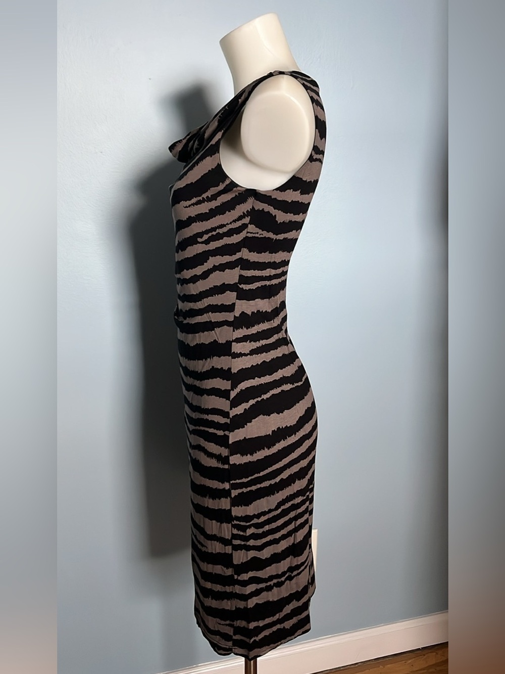 LOFT RUCHED SLEEVELESS STRIPED DRESS 👗 Size XSP - Picture 5 of 14